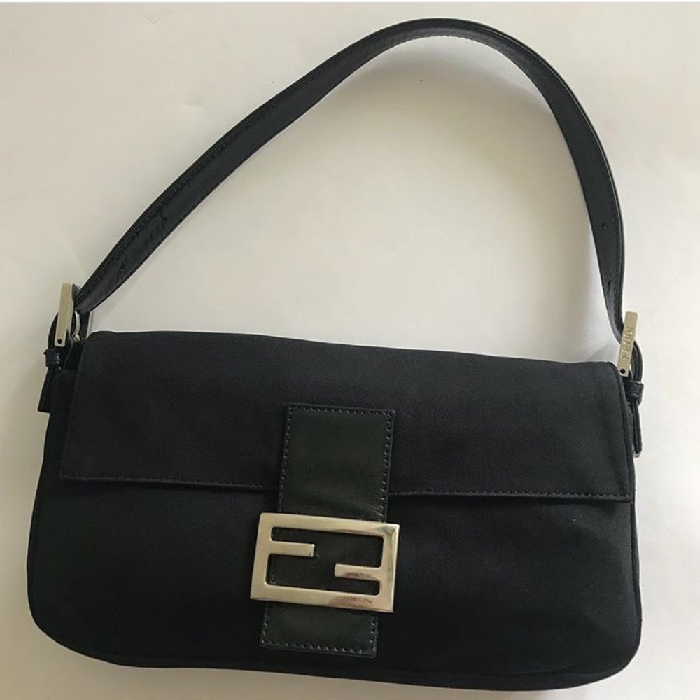 HP 🎉 Fendi Black Baguette with Silver Hardware - Picture 4 of 8
